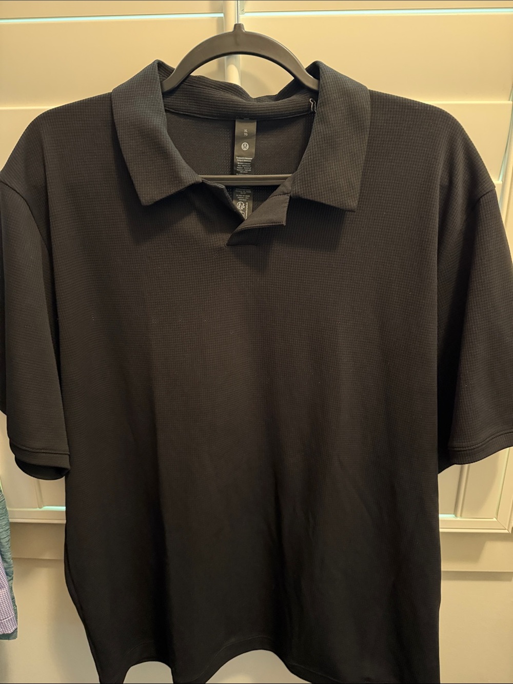 Men's Lululemon Black Polo Shirt - Classic Short Sleeve